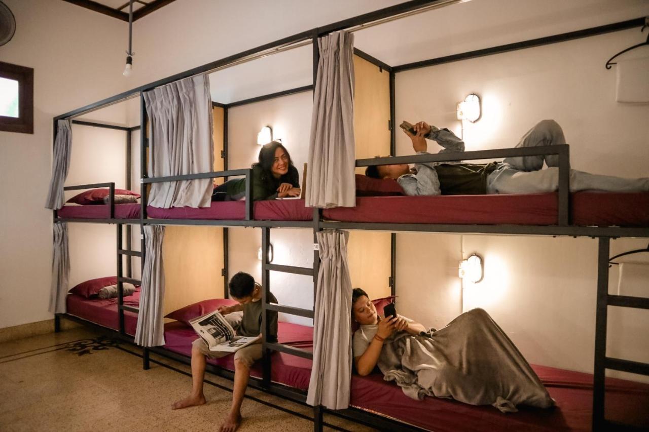 Semeru Hostel Malang (Adults Only) מראה חיצוני תמונה