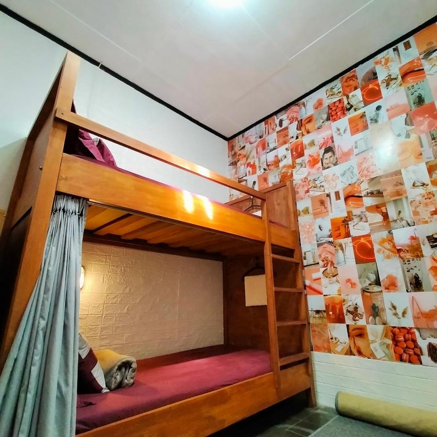 Semeru Hostel Malang (Adults Only) מראה חיצוני תמונה