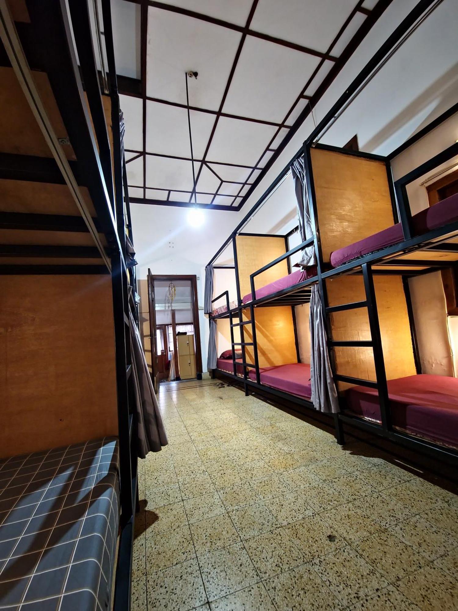 Semeru Hostel Malang (Adults Only) מראה חיצוני תמונה