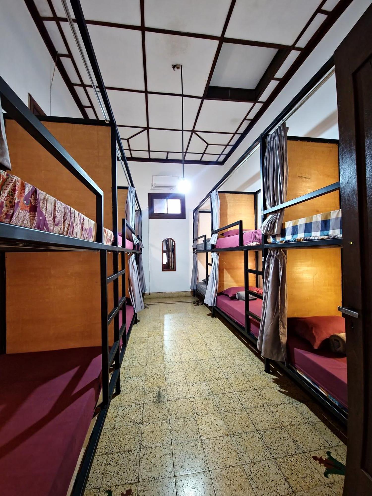Semeru Hostel Malang (Adults Only) מראה חיצוני תמונה
